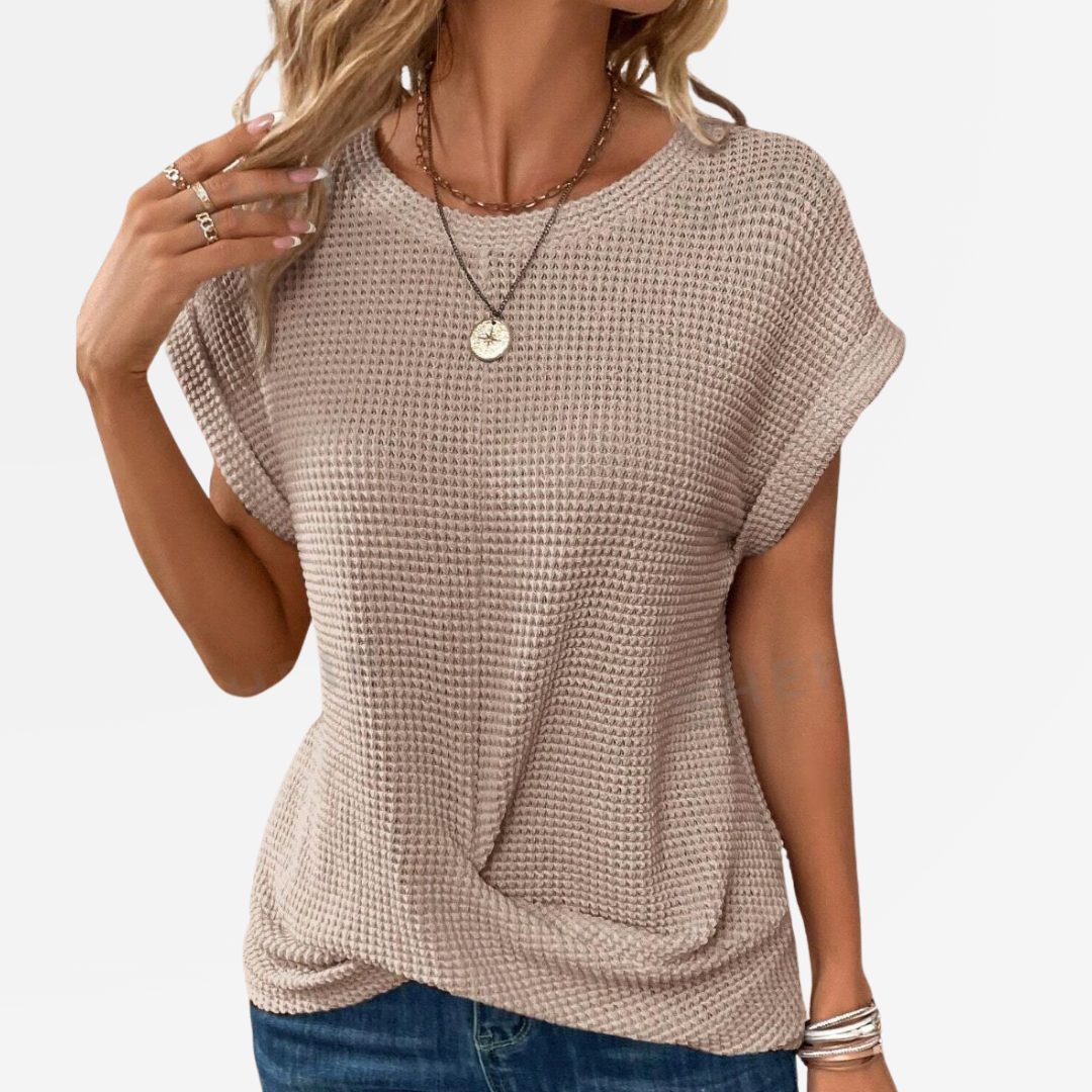 Tegan | Casual Textured Tee z Przodem w Skręcie