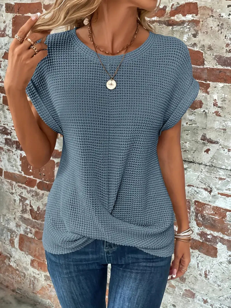 Tegan | Casual Textured Tee z Przodem w Skręcie