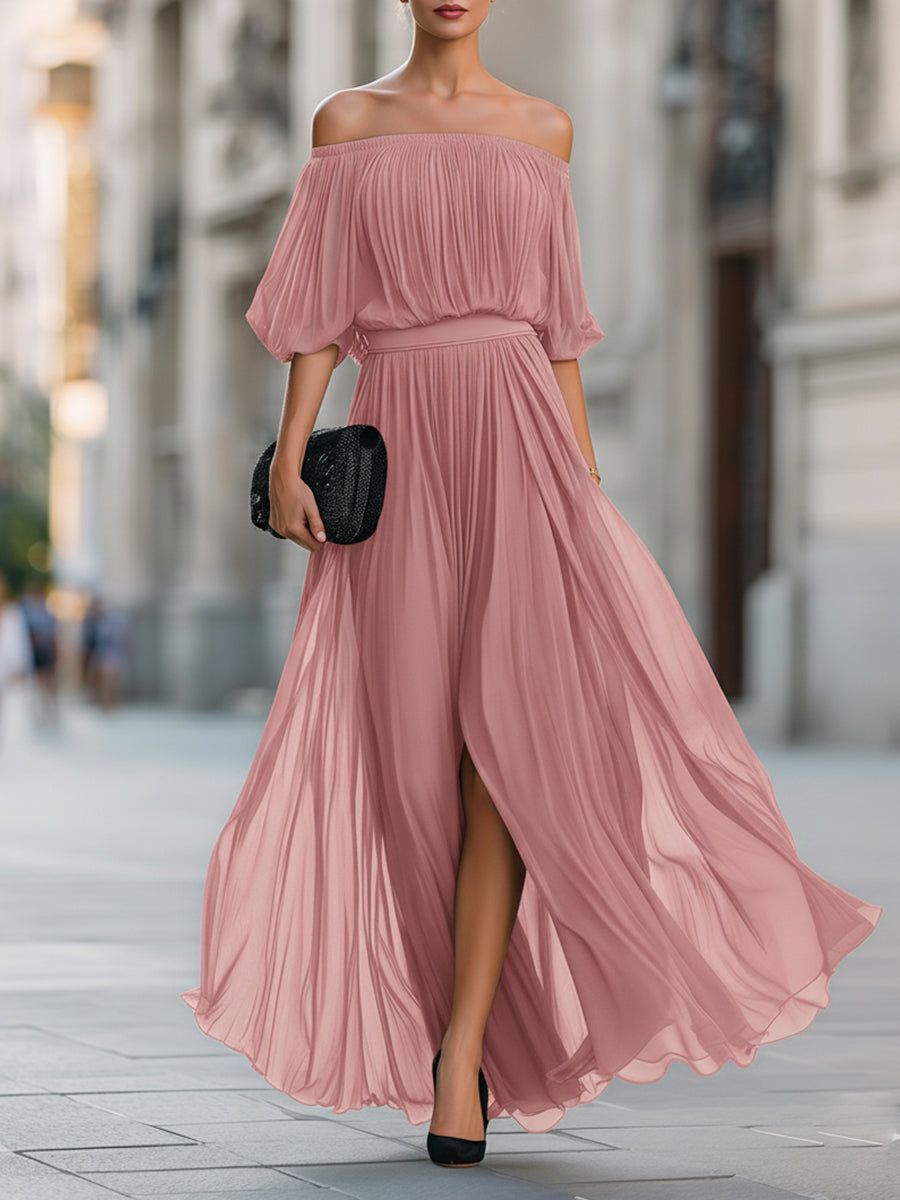 Plisseret maxikjole med off-the-shoulder i chiffon