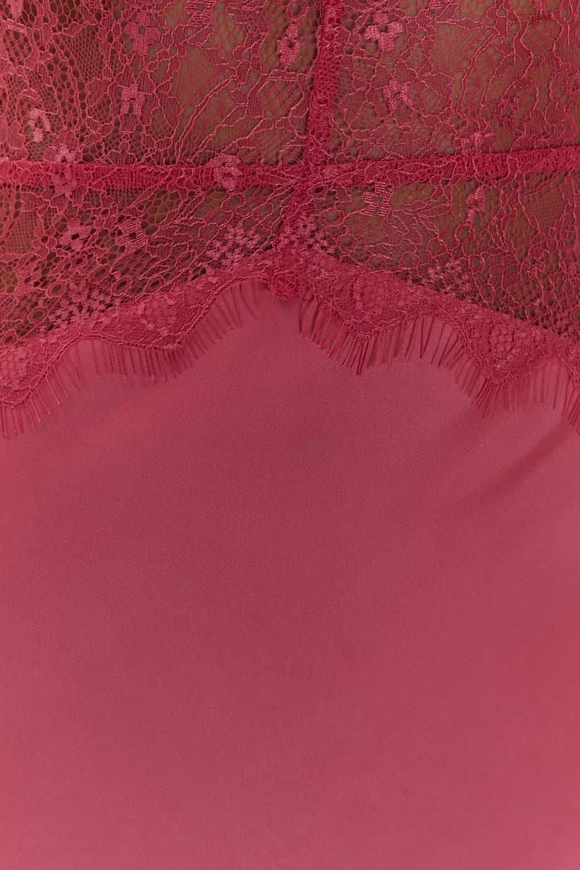 Sukienka maxi Elara Satin Lace