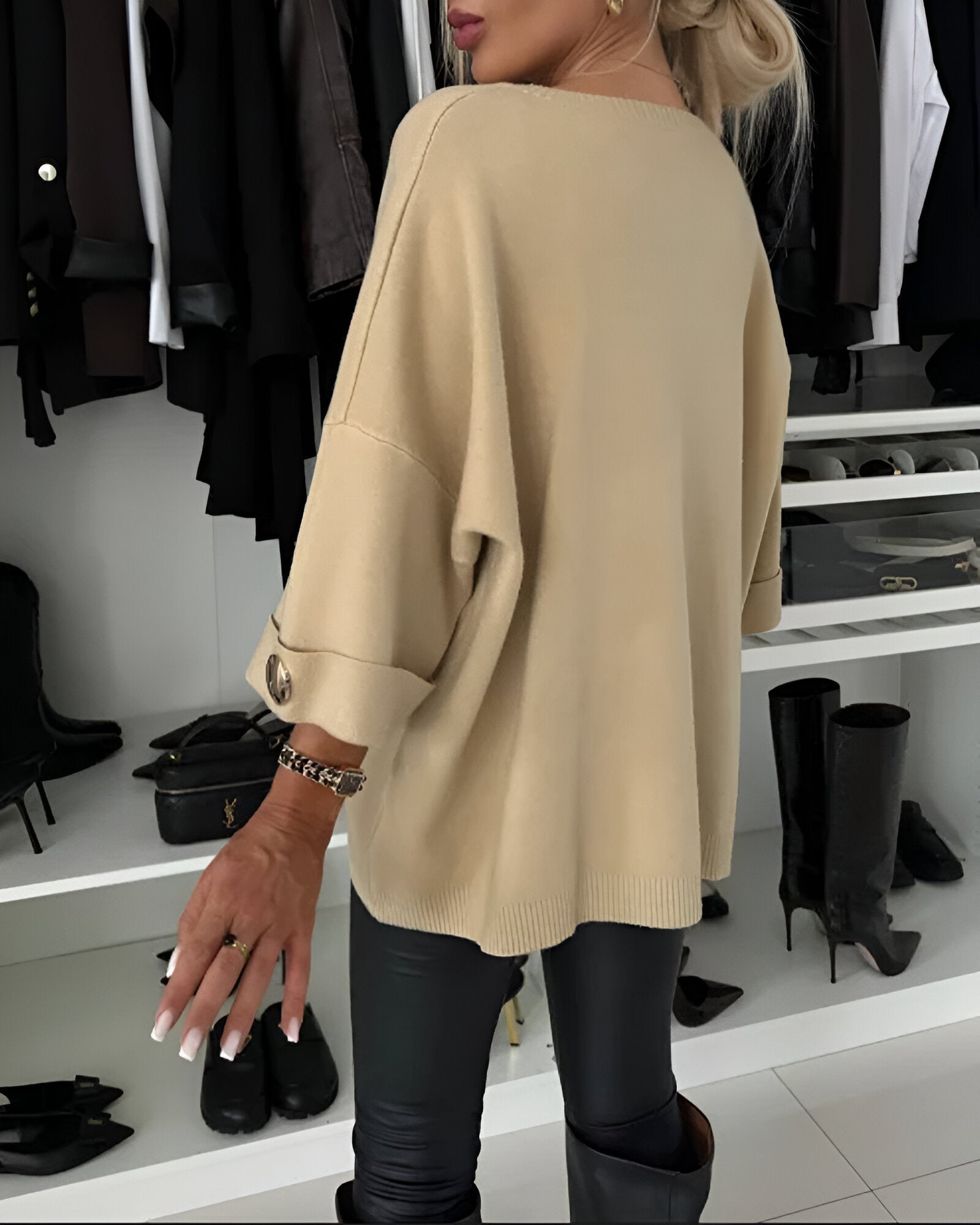 Lucía™ | Blød Sweater med Knapdetaljer