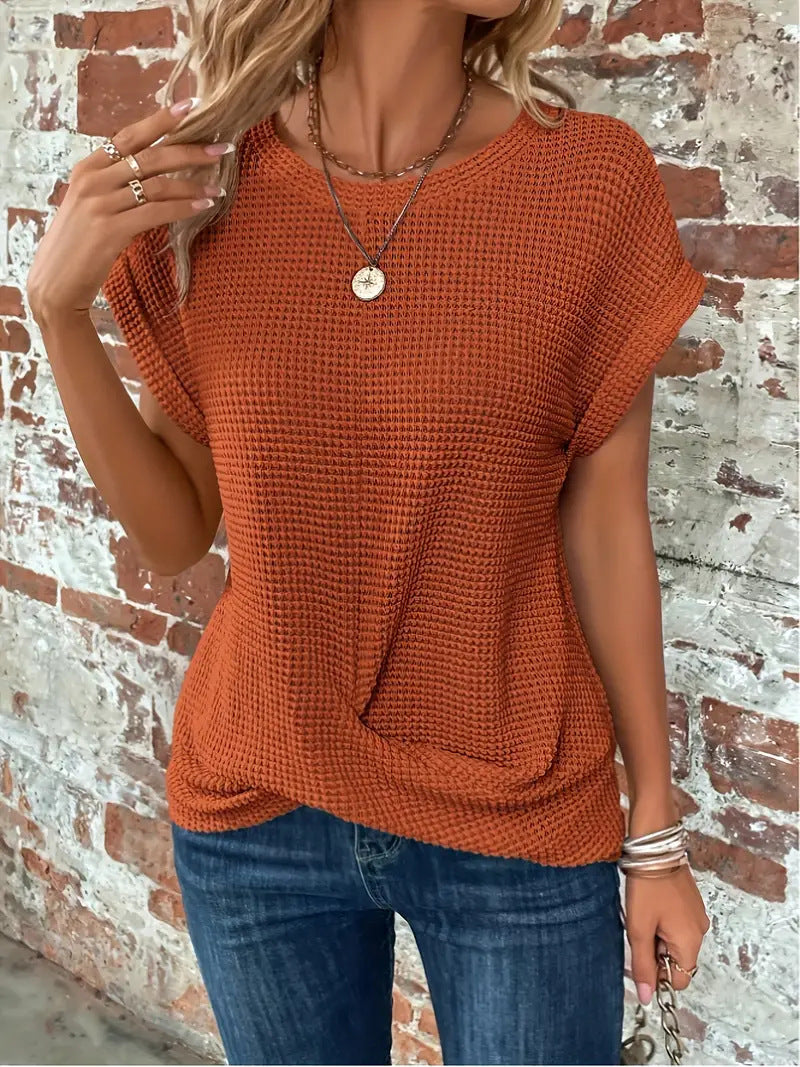 Tegan | Casual Textured Tee z Przodem w Skręcie