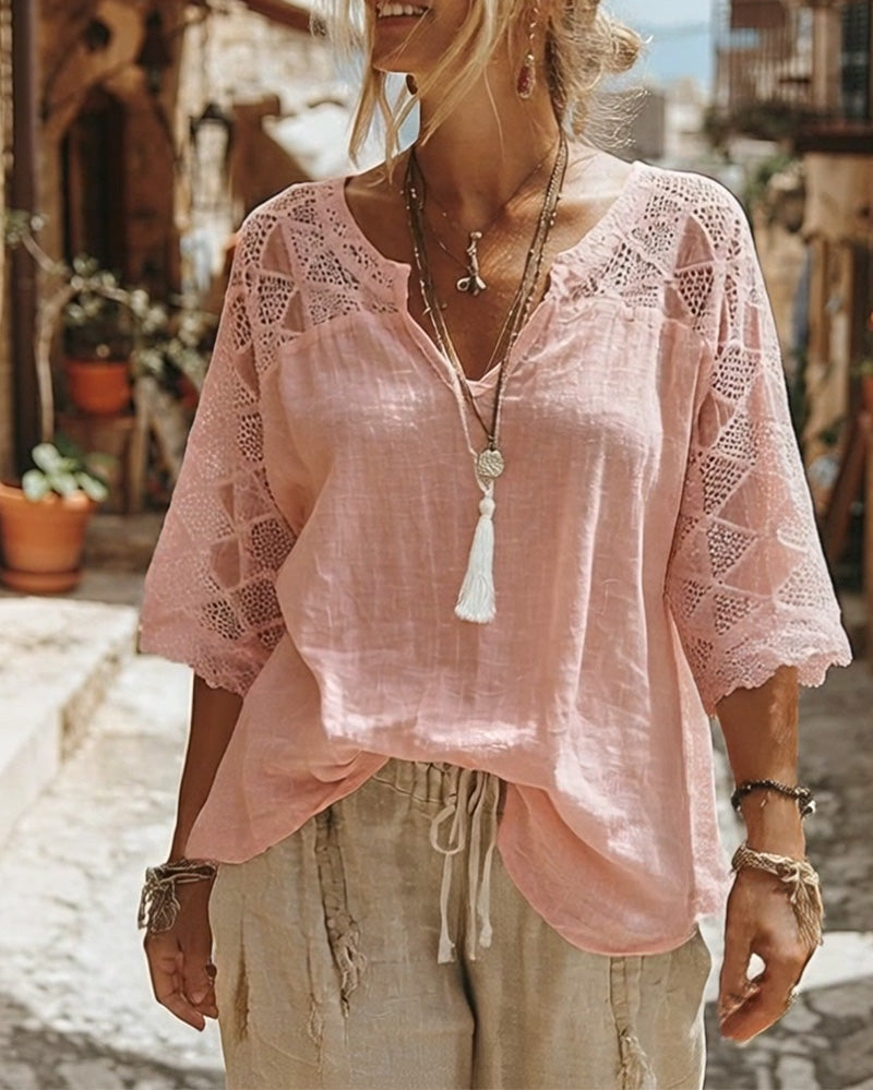 Bluse med V-hals og striber